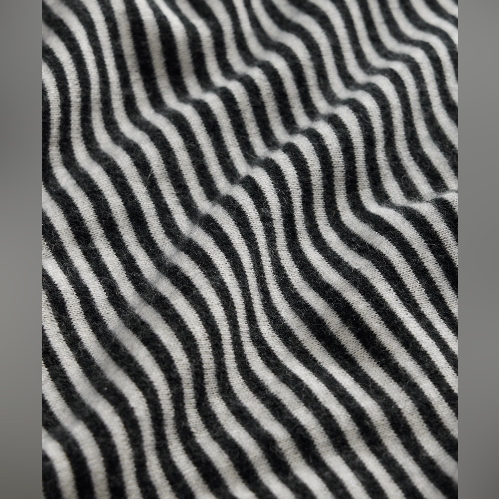 NWT | Todd Snyder | PREMIUM CASHMERE POCKET TEE IN BLACK STRIPE - Picture 3 of 10